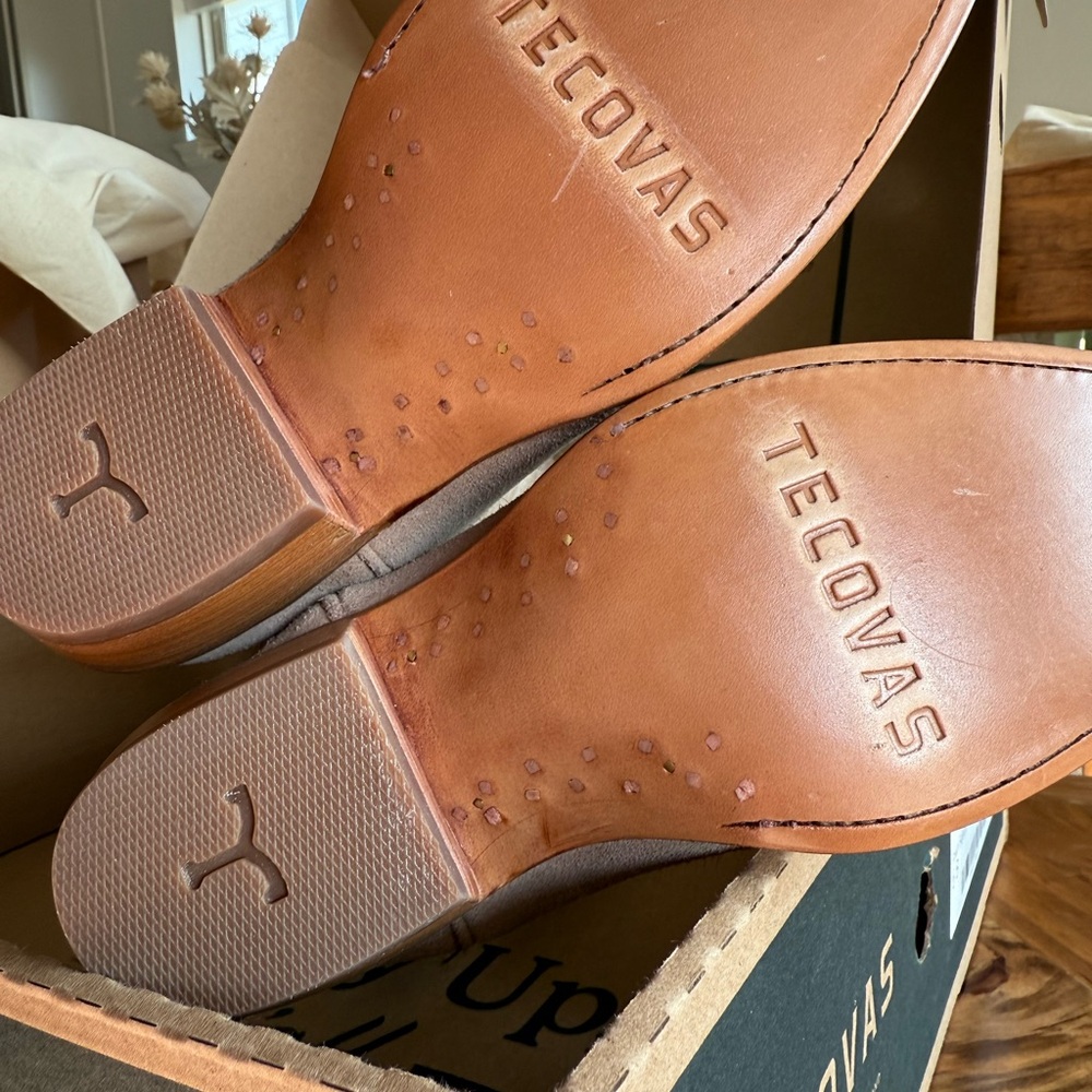 Tecovas - The Annie in Fawn Suede (Size 6, Brand New) - Picture 9 of 9
